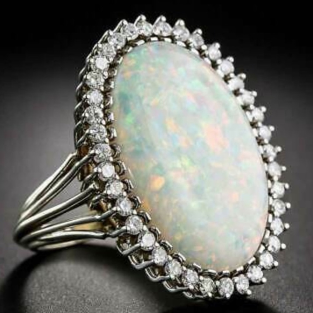 NEW 925 Sterling silver Opal Ring